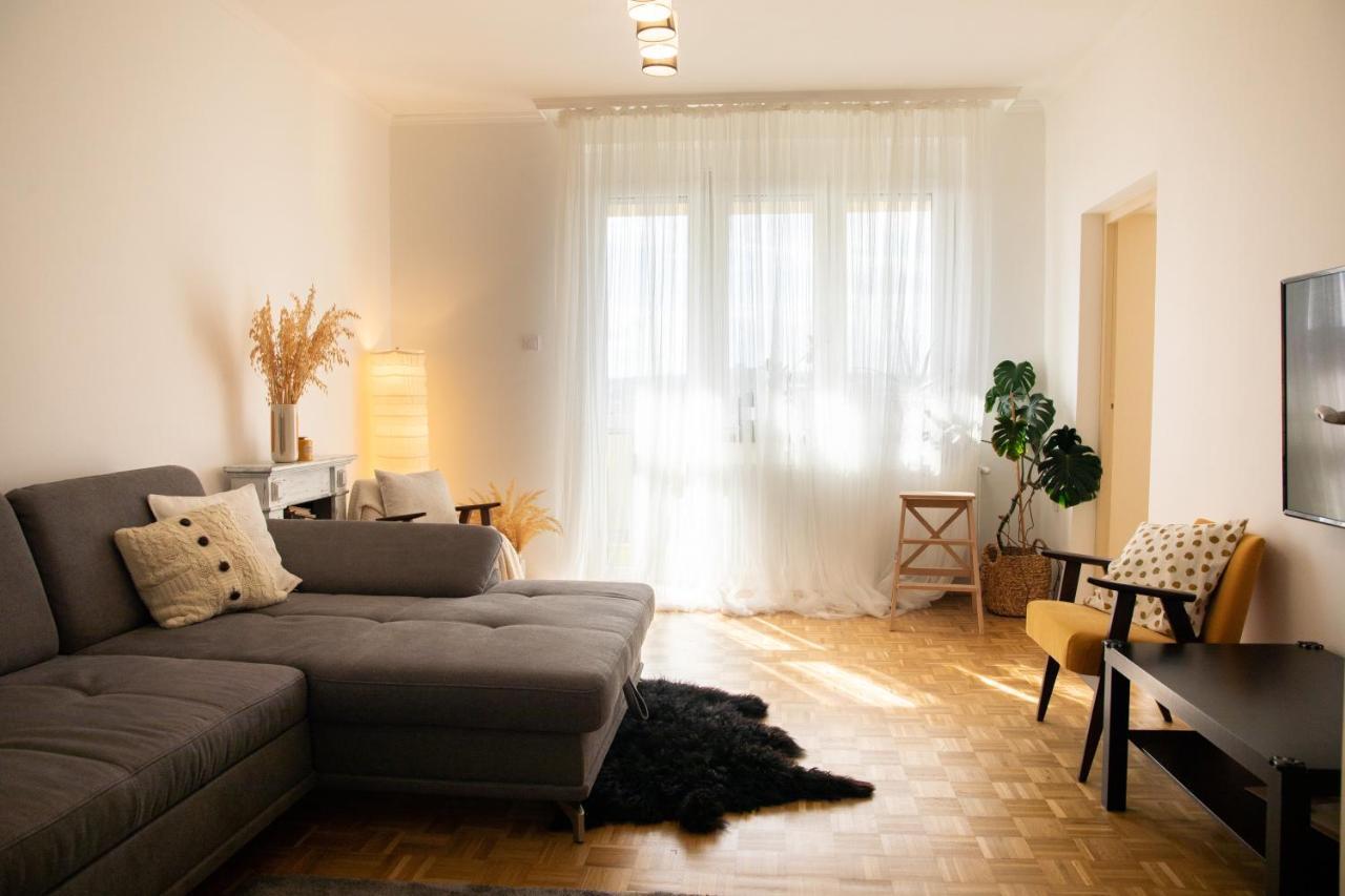 Firpo Apartman Eger Buitenkant foto