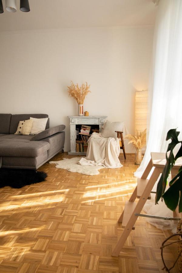 Firpo Apartman Eger Buitenkant foto