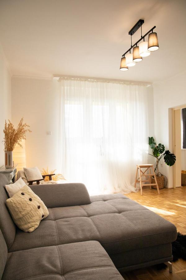 Firpo Apartman Eger Buitenkant foto